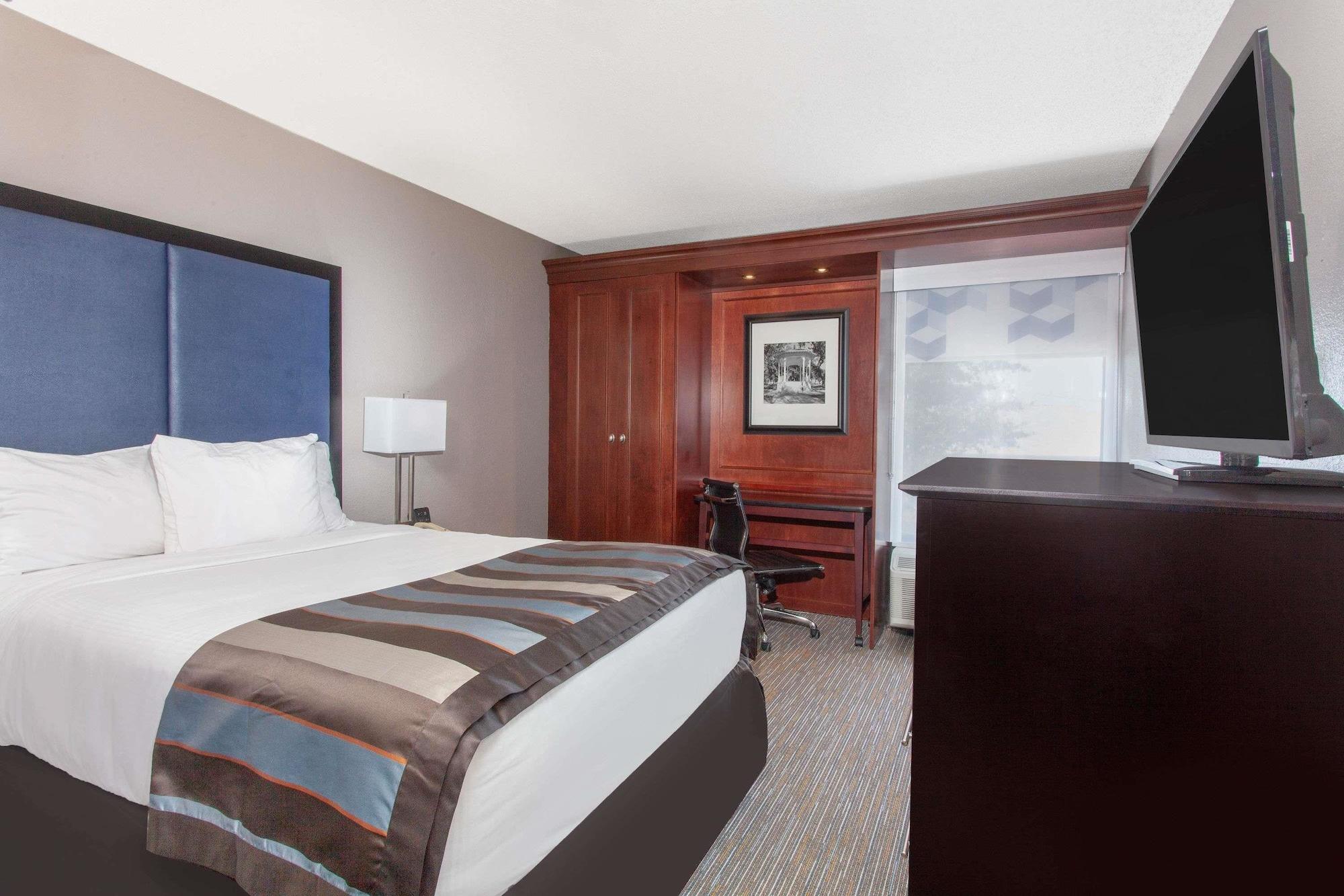 Wingate By Wyndham Charleston Coliseum Hotel North Charleston Bagian luar foto