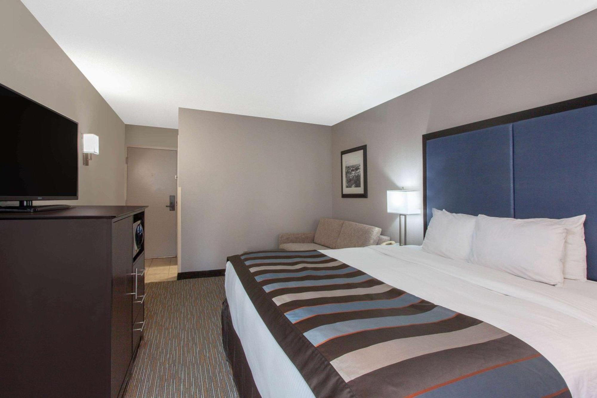 Wingate By Wyndham Charleston Coliseum Hotel North Charleston Bagian luar foto