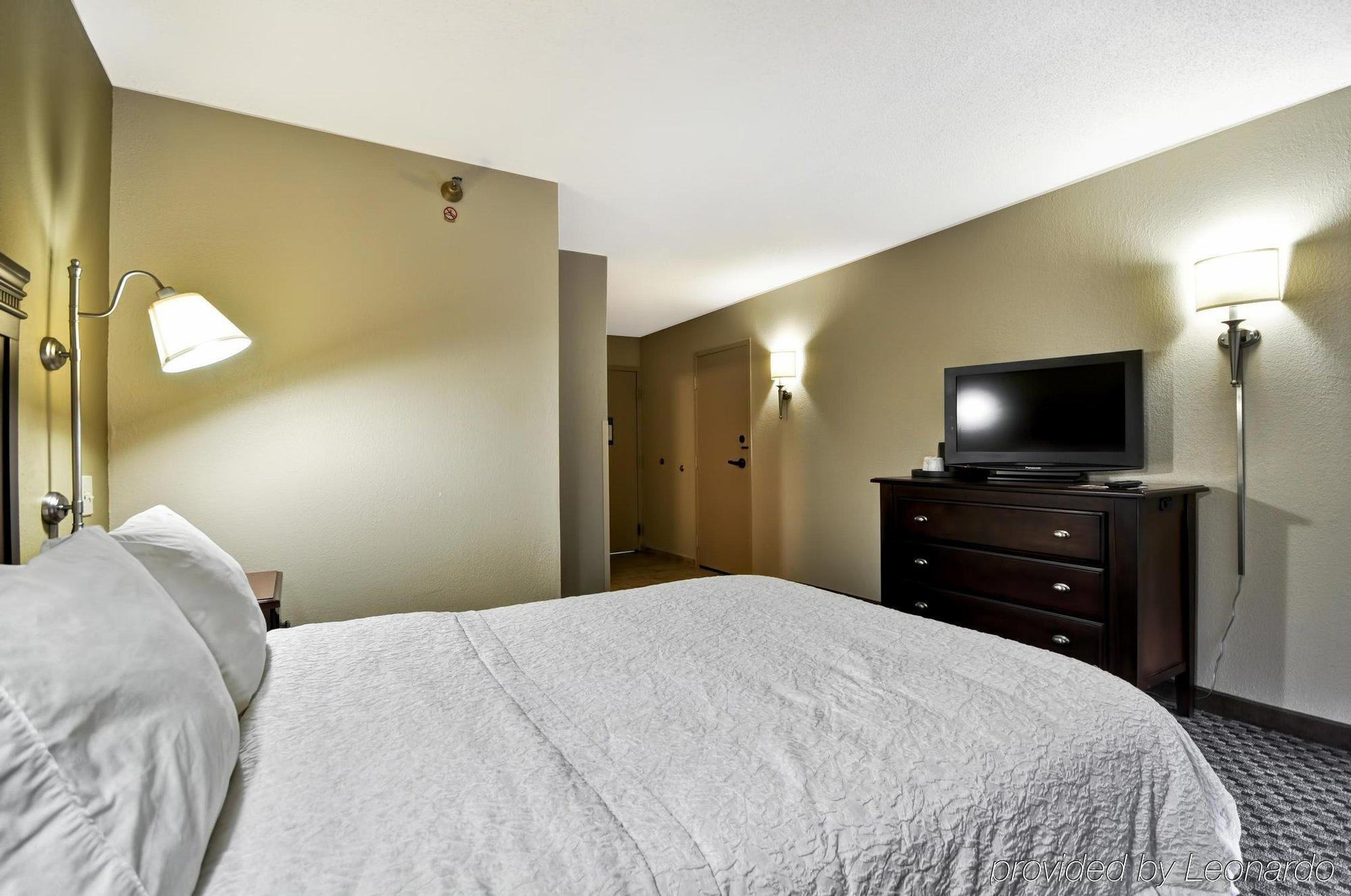 Wingate By Wyndham Charleston Coliseum Hotel North Charleston Bagian luar foto
