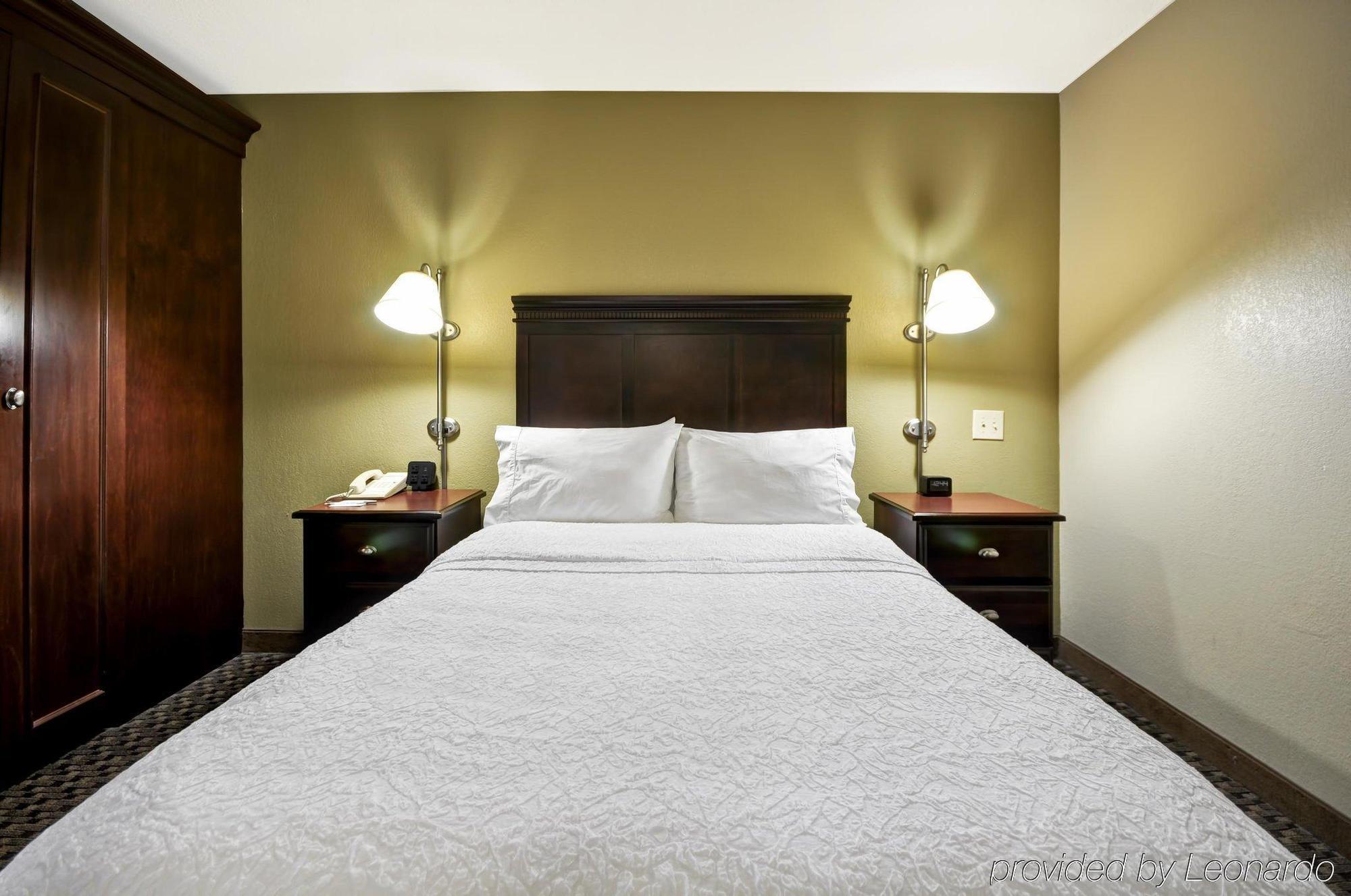 Wingate By Wyndham Charleston Coliseum Hotel North Charleston Bagian luar foto