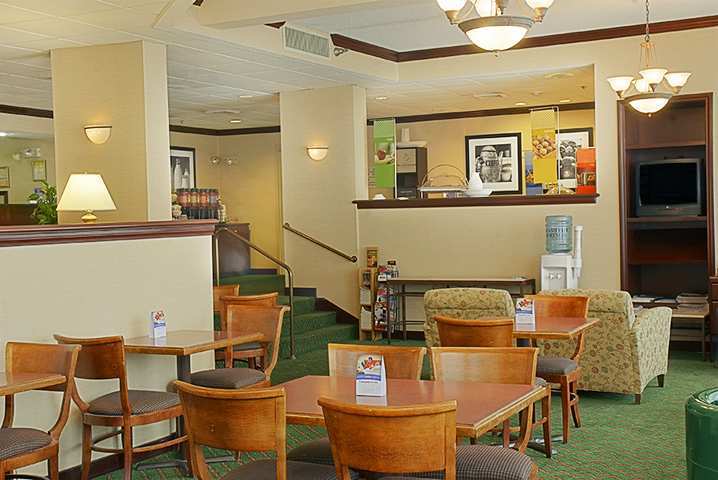 Wingate By Wyndham Charleston Coliseum Hotel North Charleston Restoran foto