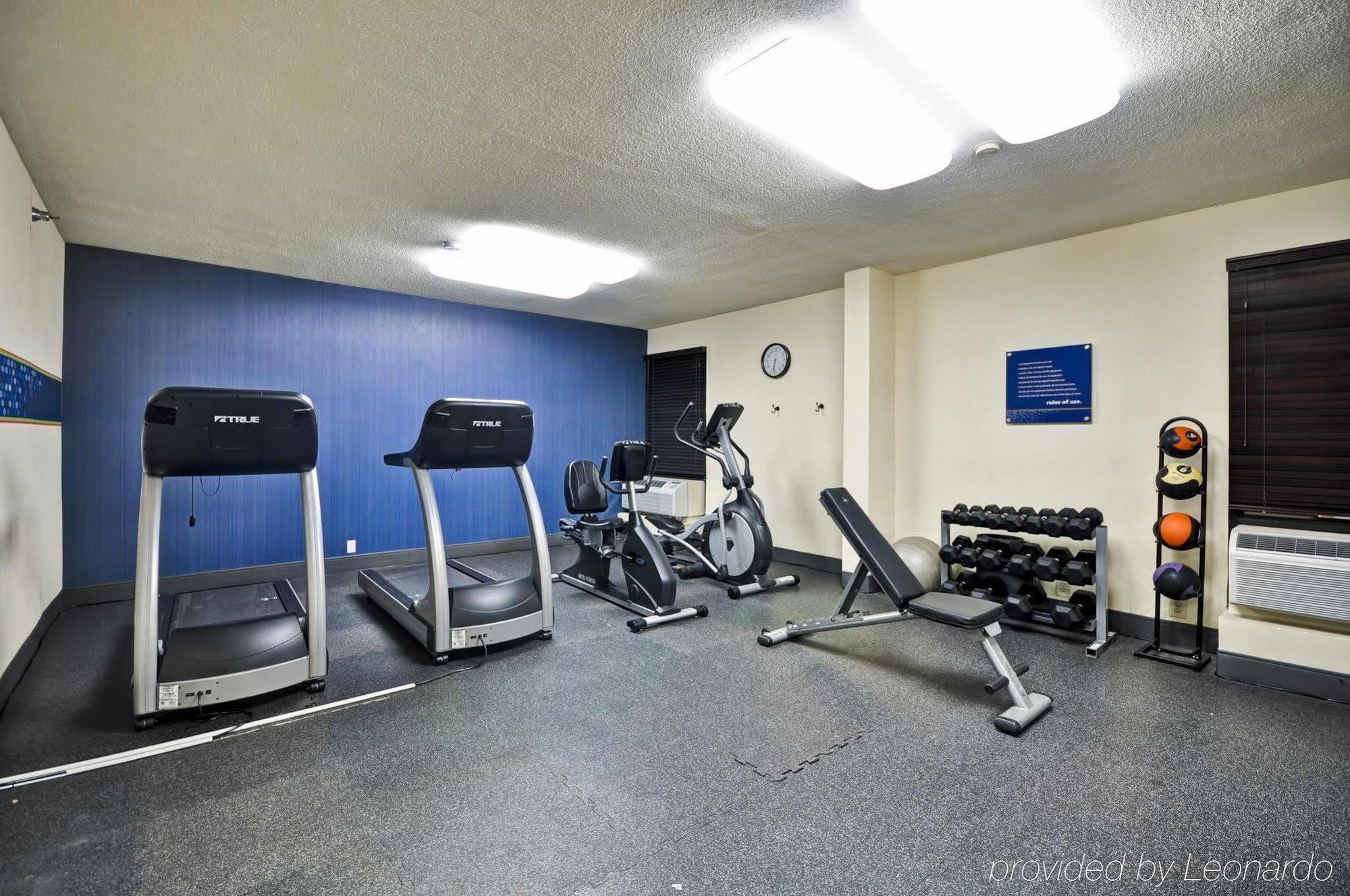Wingate By Wyndham Charleston Coliseum Hotel North Charleston Bagian luar foto