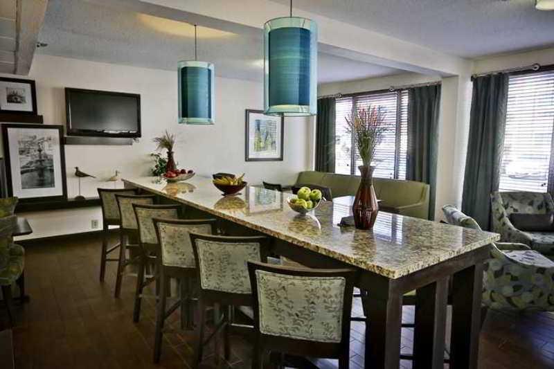 Wingate By Wyndham Charleston Coliseum Hotel North Charleston Bagian luar foto
