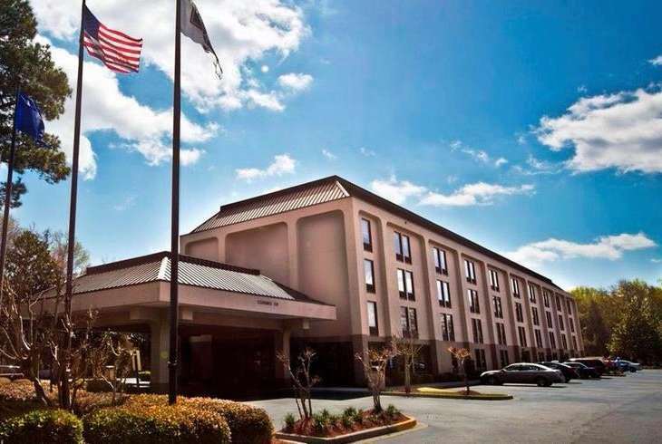 Wingate By Wyndham Charleston Coliseum Hotel North Charleston Bagian luar foto